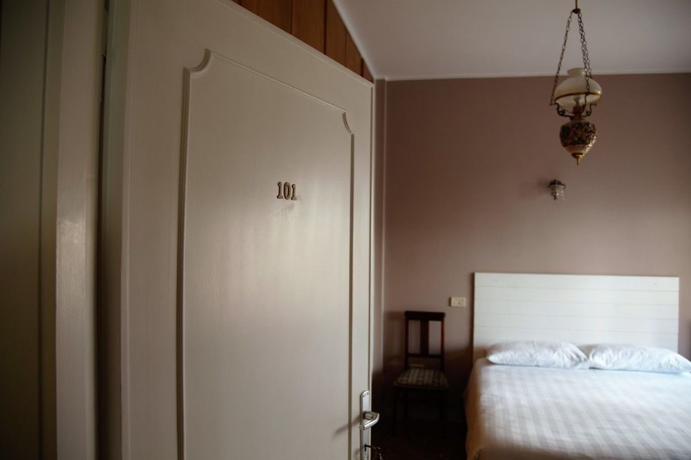 Roma Talenti Breme B&B Extérieur photo